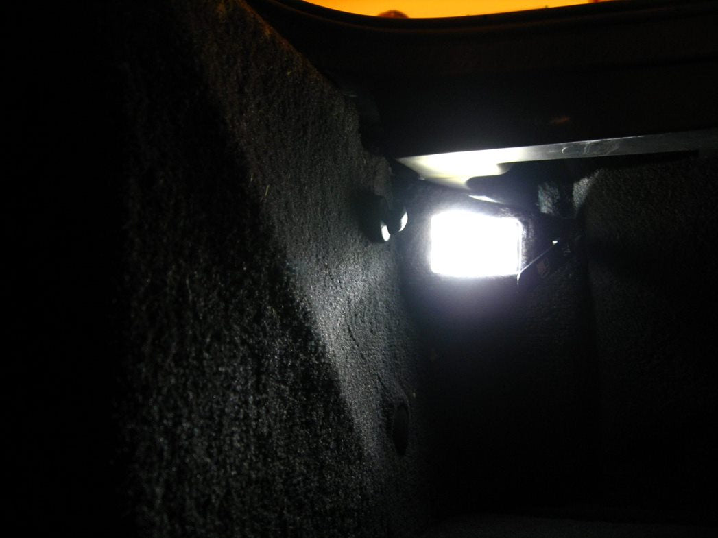 c6-corvette-rear-hatch-trunk-led-bulbs