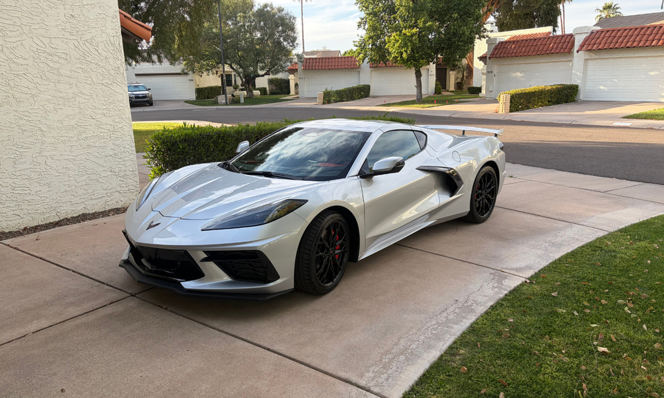Fan Friday: Dwight Raine's 2026 Blade Silver Metallic C8 Stingray Z51