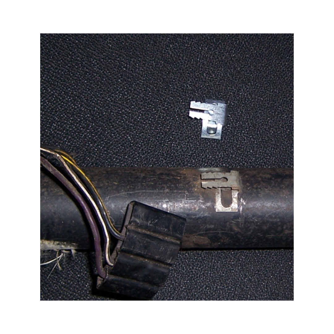 C2 1964-1966 Corvette Clip For Direction Plug To Column - CA