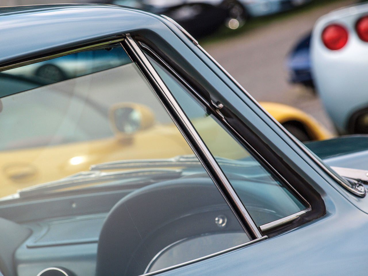 Coupe-Vent-Window-Glass-W/Soft-Ray-Green-Tint,-RH-22231-Corvette-Store-Online