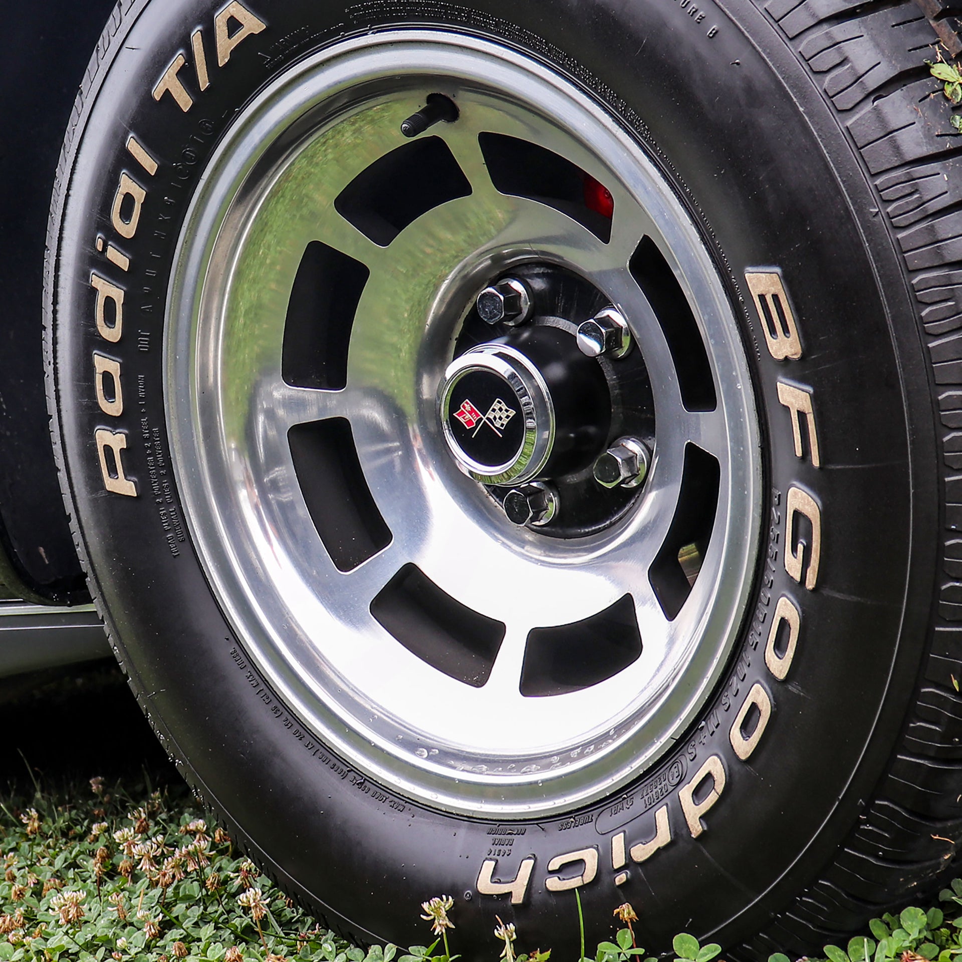 Reproduction-YJ8-Aluminum-Wheel-Set-W/Hardware-24200-Corvette-Store-Online