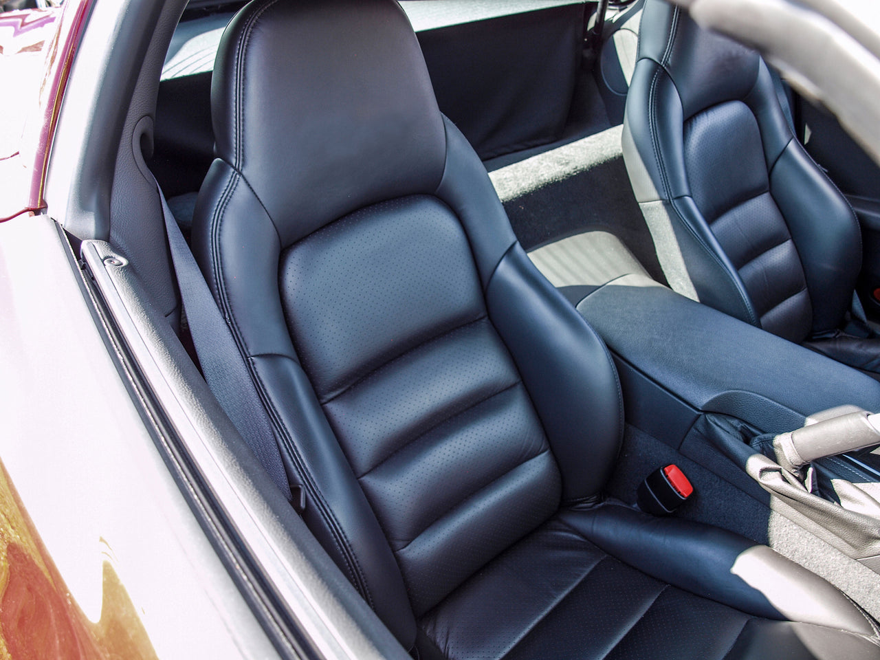 2005-2011 Corvette Leather Standard Seat Covers W/Vinyl Trim - Ebony - CA-485795-Corvette-Store-Online