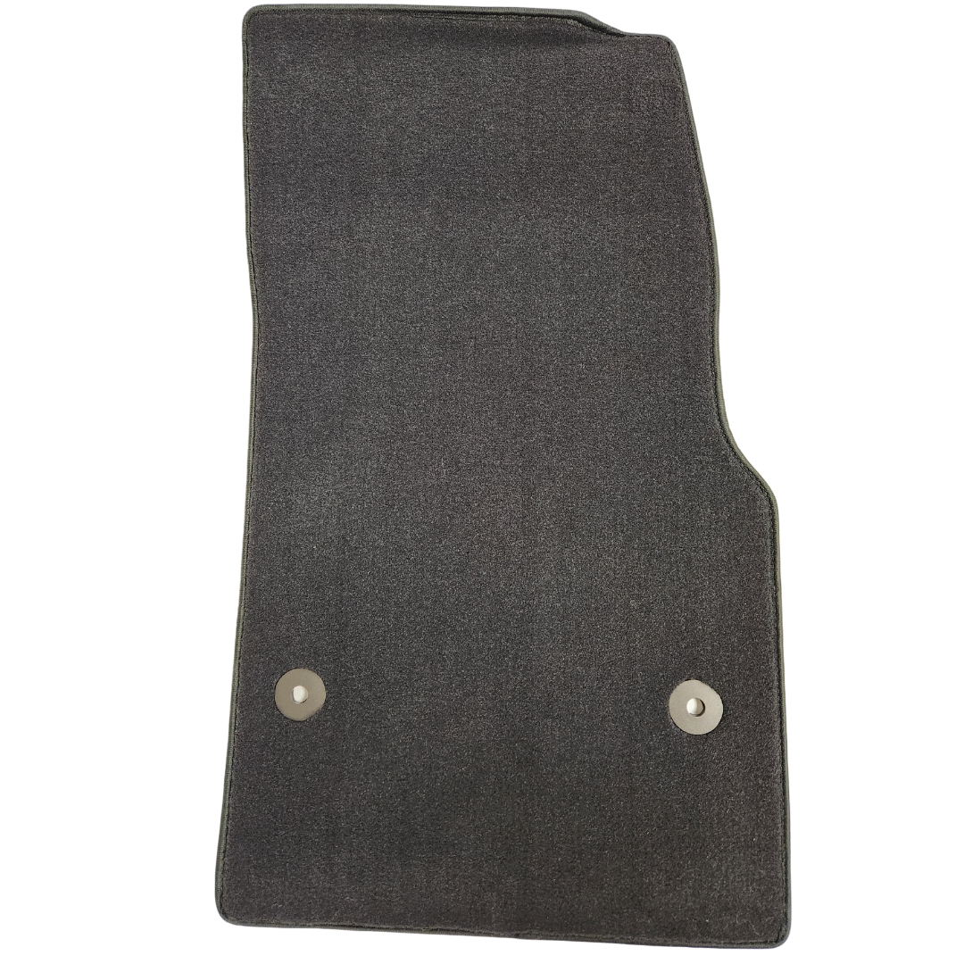 Lloyd Ultimat Corvette C8 Plain Floor Mats - Ebony Front 2pc