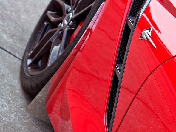 C7 Corvette Z06 / Grand Sport 2Pc Mud Guard Set - Polished w/ Carbon Fiber Backing